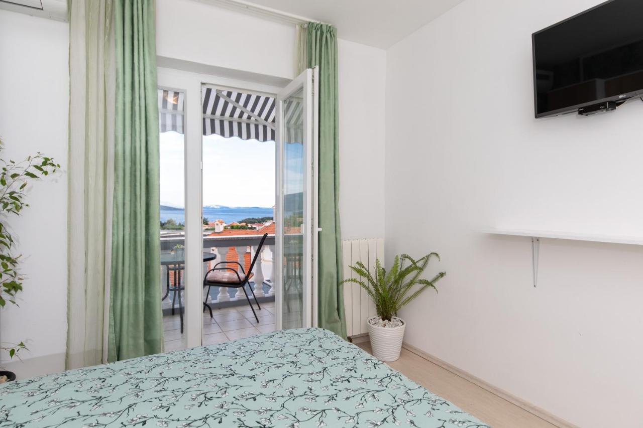 Apartment & Rooms Ivica Крк Екстер'єр фото
