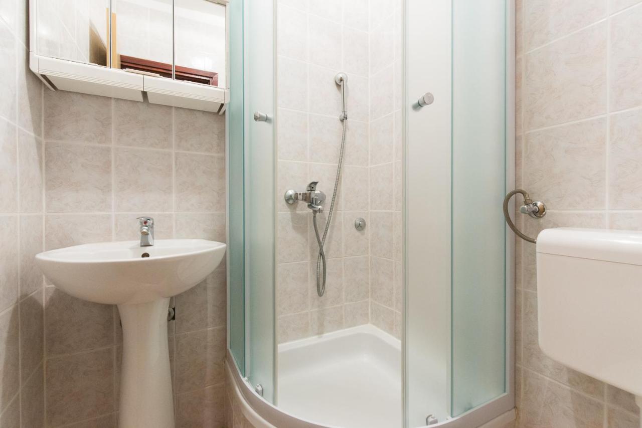 Apartment & Rooms Ivica Крк Екстер'єр фото